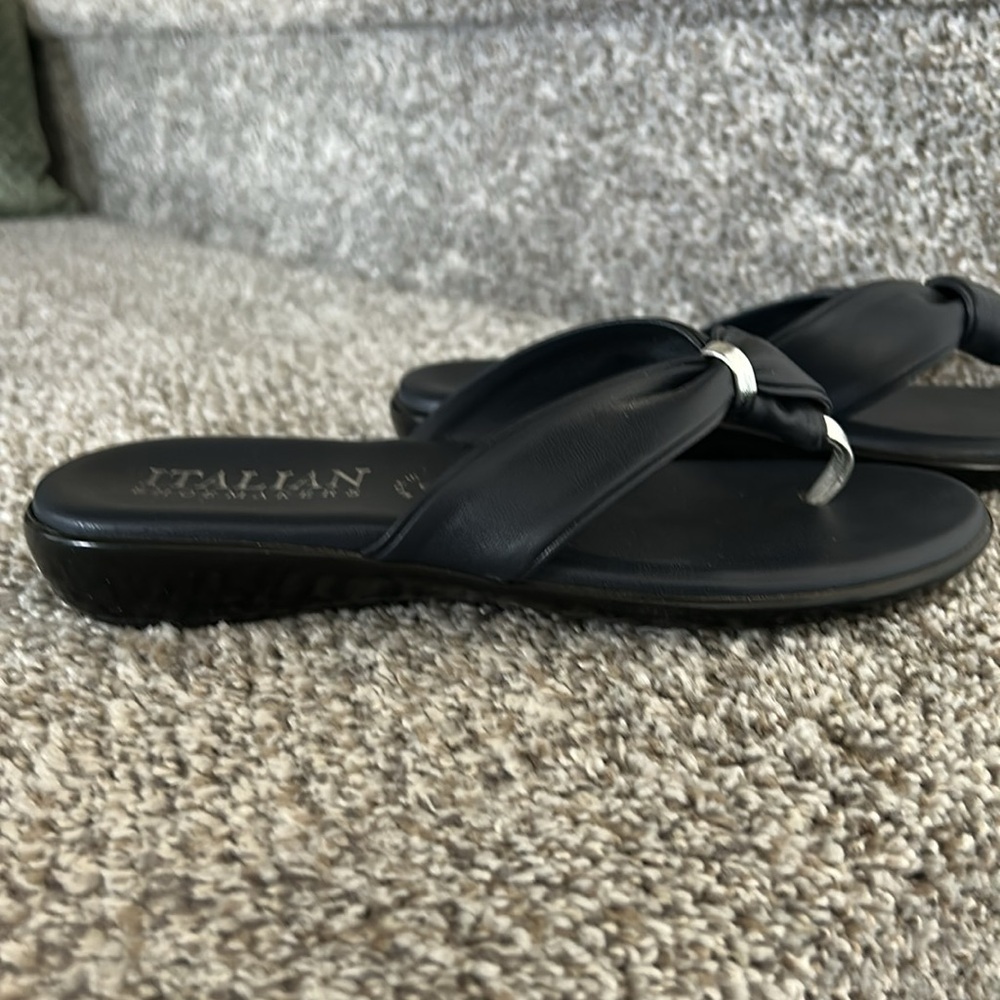 Italian Shoemakers Low Wedge Sandals - Picture 9 of 11